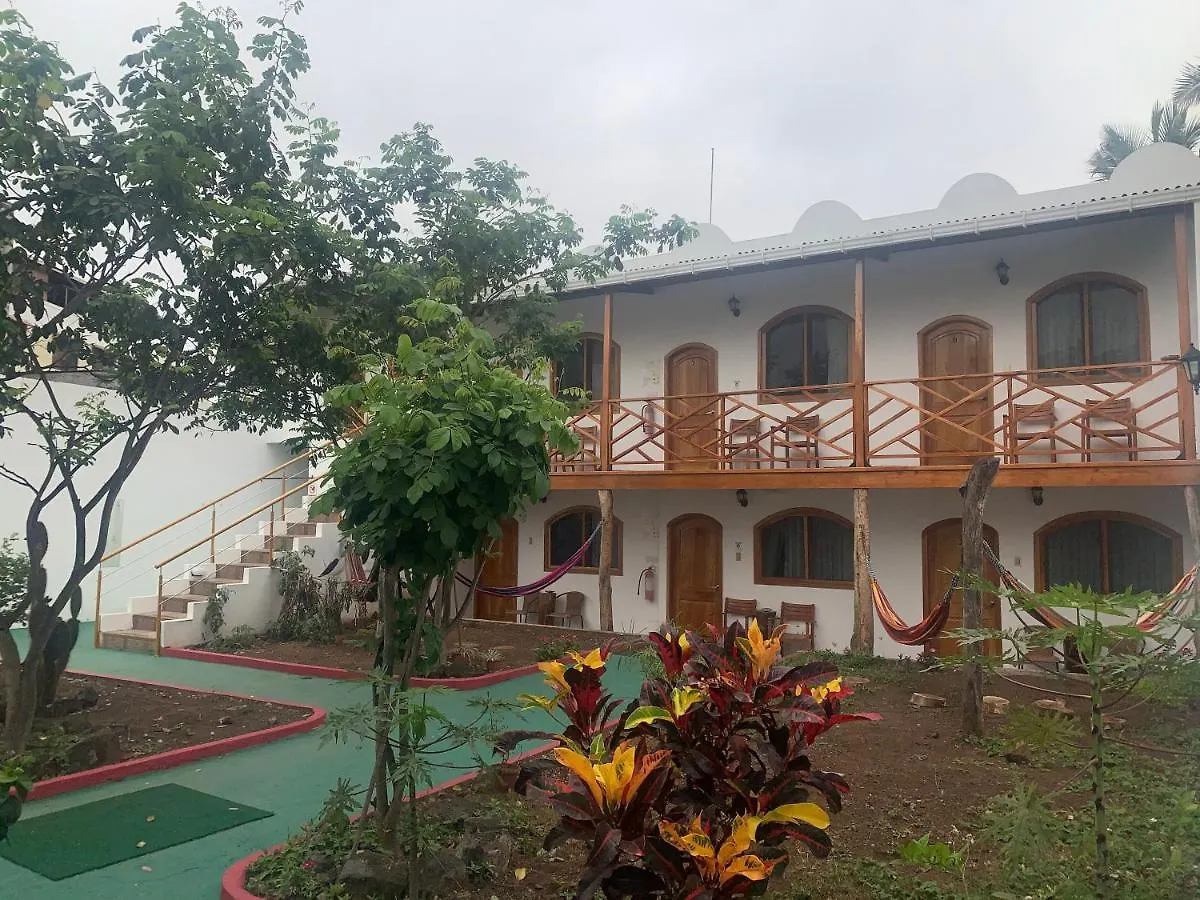 Hostal White House Galapagos Puerto Ayora  Hostel Puerto Ayora (Galapagos Islands)
